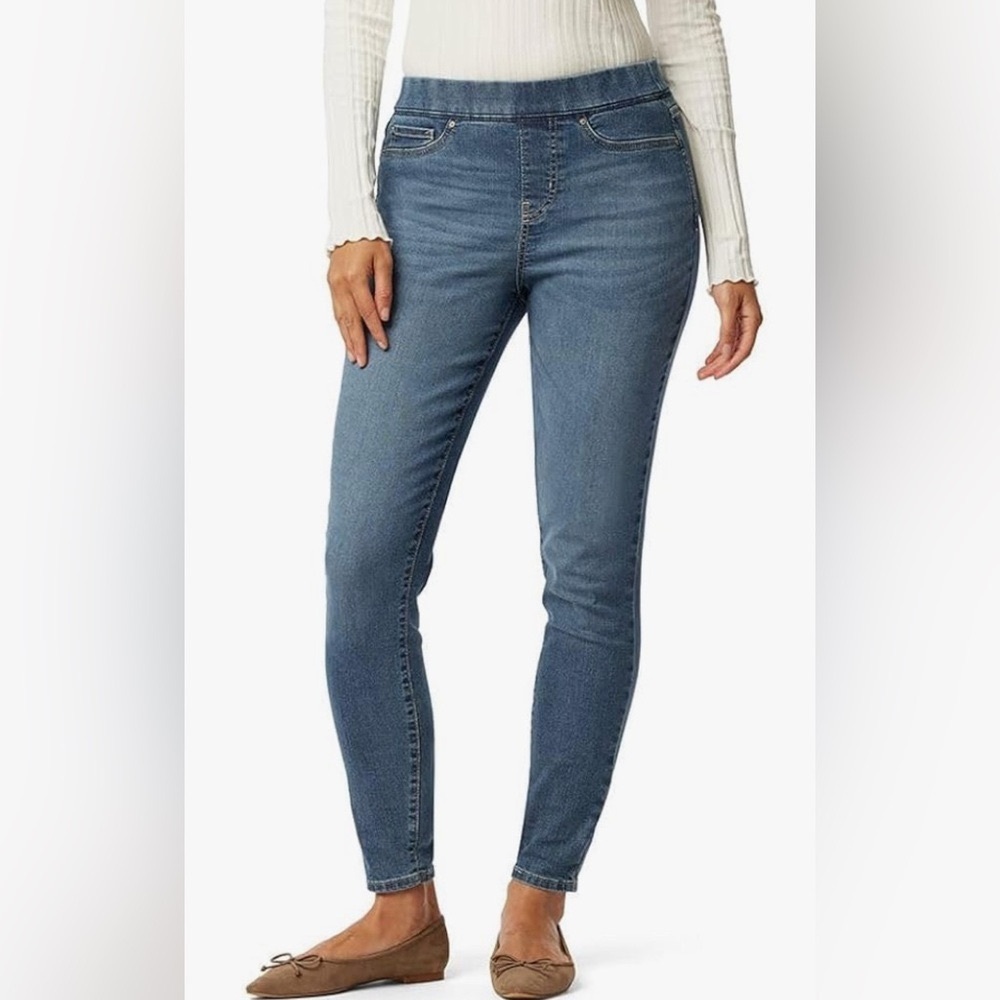 Levi’s Pull On Jeans 
Shaping Pull-On Signature Skinny Jeans 
Size 8S 29x28